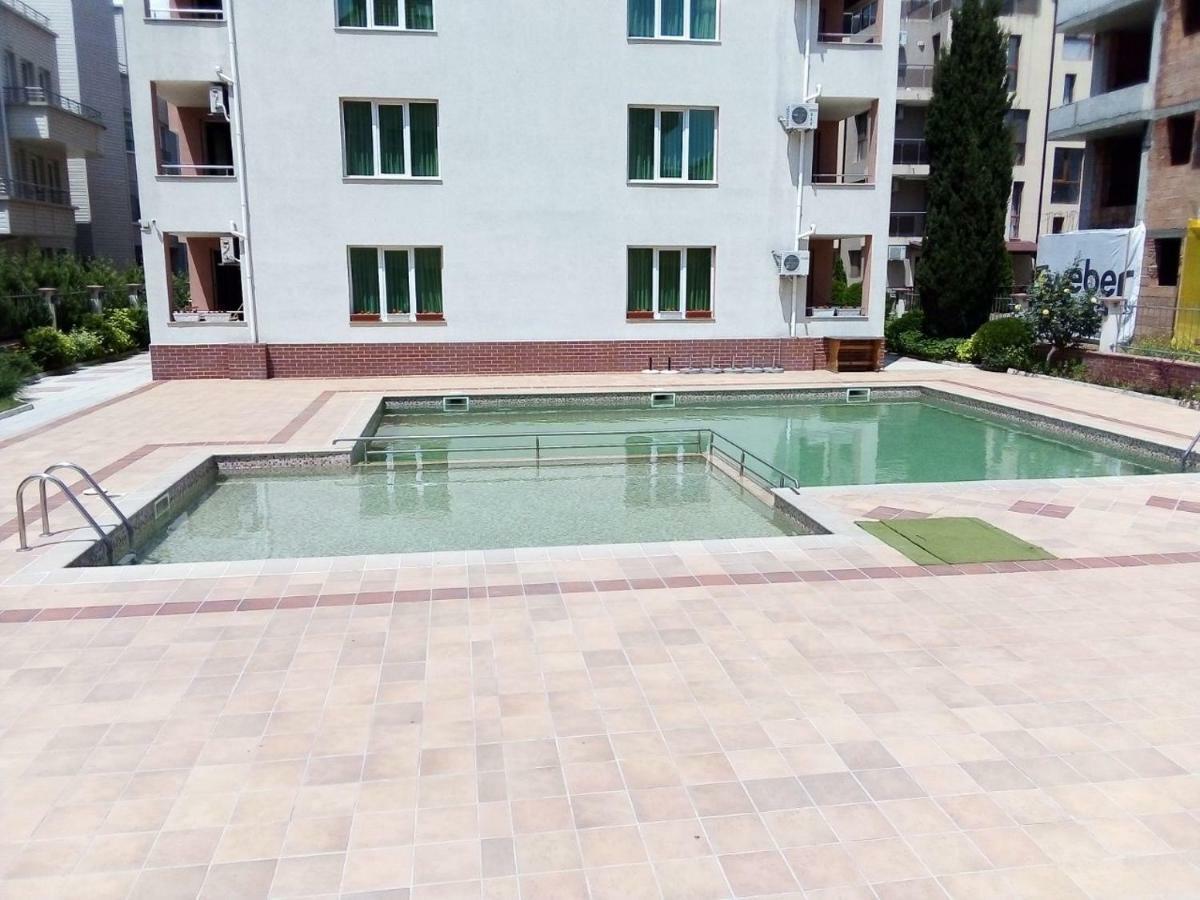 Apartment In Complex Tara Ravda Exterior photo